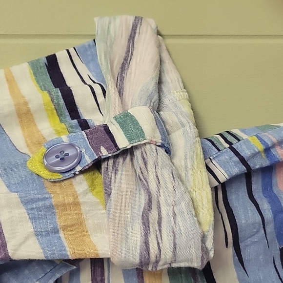 Button up shirt - Picture 2 of 6